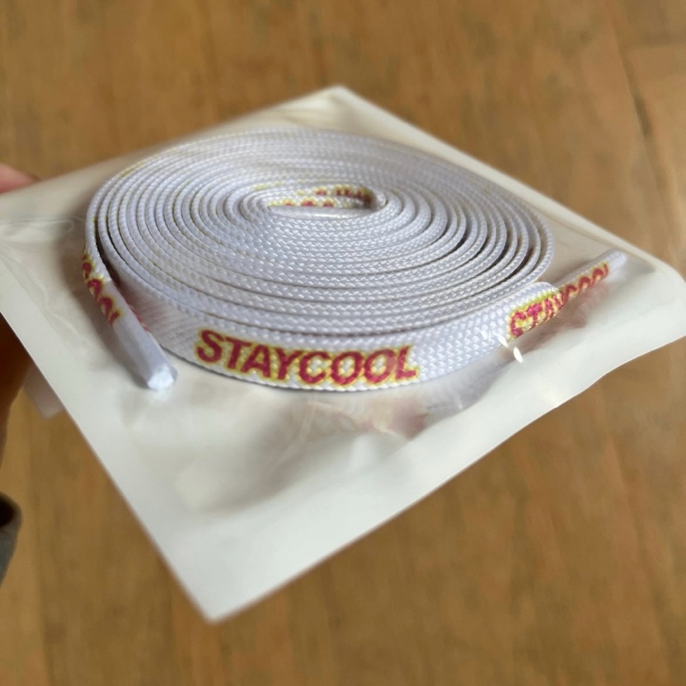 Stay Cool NYC Shoelaces - Picture 2 of 3
